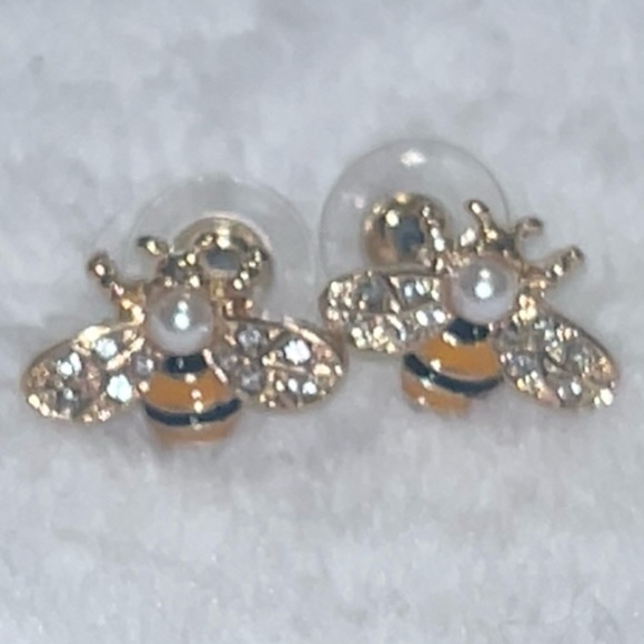 Jewelry - Elegant Bee Stud Earrings Gold Tone Faux Pearl